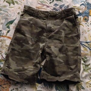 💜 3/$15💜GAP Kids Green Cargo Shorts